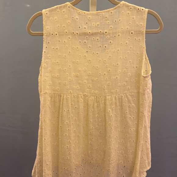 Free People Medium Size White Sleeveless Top - Picture 3 of 3